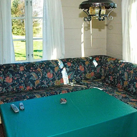 Four-bedroom Holiday In Fjortoft *