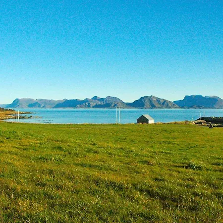 Holiday home Four-bedroom Holiday In Fjortoft Brattvag