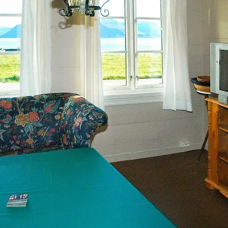 Four-bedroom Holiday In Fjortoft *